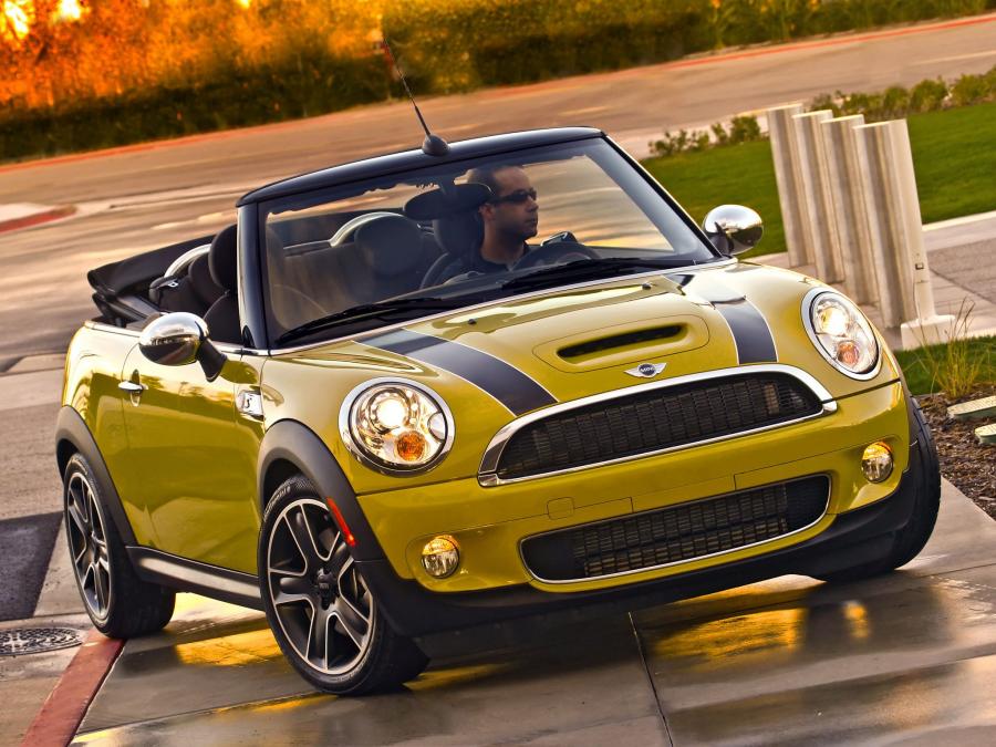  Mini Cooper S Cabrio 2009 года  (US) (фото 14 из 19)